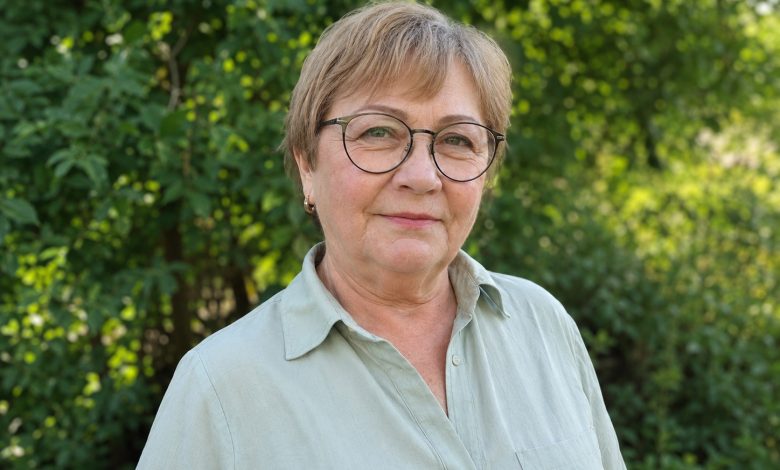 Nainstalovala jsem v kuchyni kameru, protože jsem cítila, že tchyně něco skrývá. Ale to, co jsem viděla na záznamu, zničilo všechno, čemu jsem věřila… Nainstalovala jsem v kuchyni kameru, protože jsem cítila, že tchyně něco skrývá. Ale to, co jsem viděla na záznamu, zničilo všechno, čemu jsem věřila…